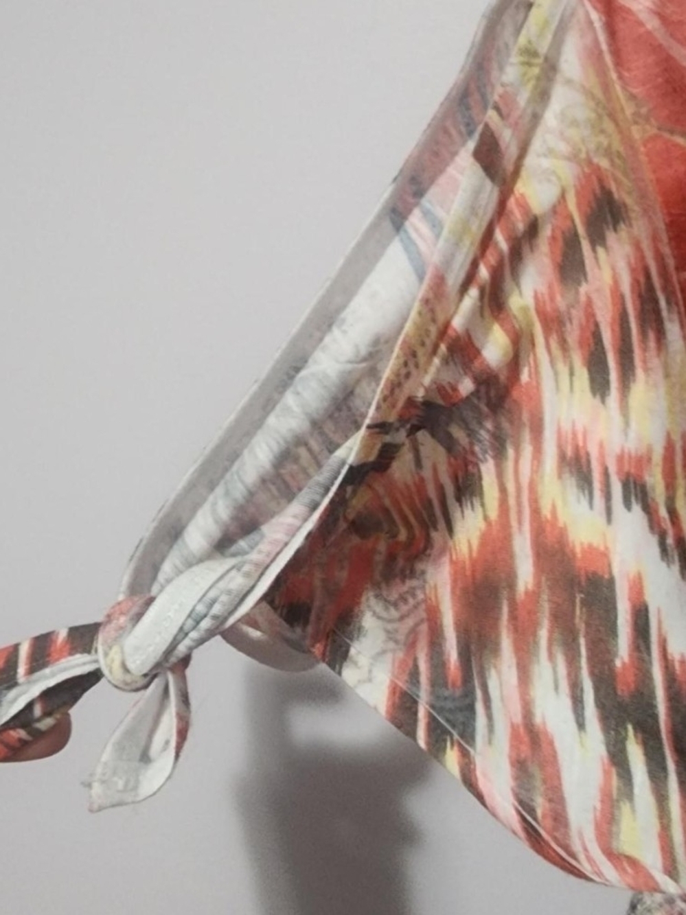 Time and Tru Coral Floral Tie-Sleeve Short Sleeve Top - Picture 4 of 5